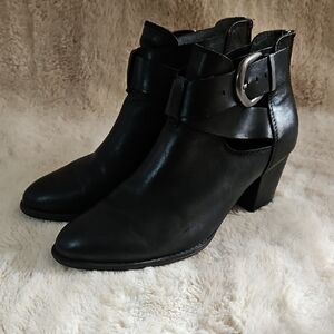 Vionic Rory Black Ankle Boots with Silver Buckle